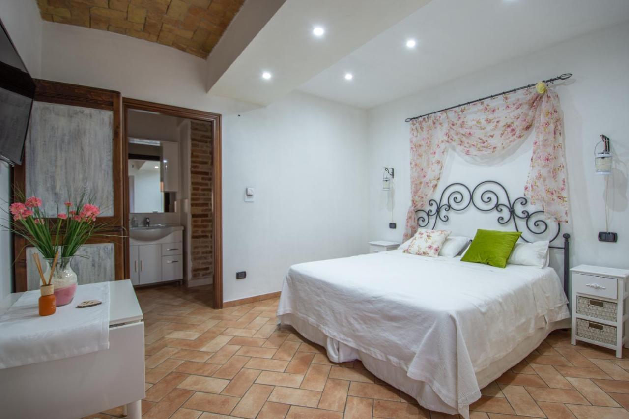 Ca Reginella B&B Диано-д'Альба Экстерьер фото